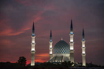 Majestic Sunset of Sultan Salahuddin Abdul Aziz Shah Mosque, known as Blue Mosque.