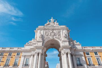 Fototapeta na wymiar Arco da rua Augusta. Sunny Lisbon city with ancient building and blue sky. Portugal