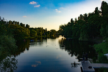 Obraz premium sunset on the lake