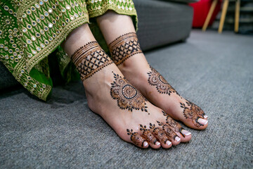 Indian Punjabi bride's wedding henna mehendi mehndi feet close up
