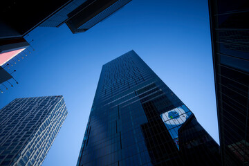 街並み　タウン　空　シャープ　エッジ　美しい風景
エネルギー　光