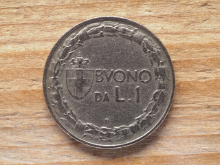 1 lira coin reverse showing coat of arms of Savoy, currency of I