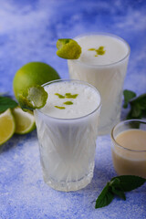 Brazilian white lemonade or limeade.