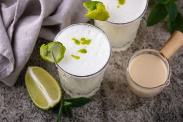 Brazilian white lemonade or limeade.