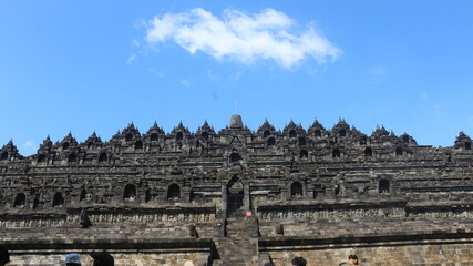 Fototapeta premium Architectural masterpieces of the archipelago's past at Borobudur Temple, located in Central Java, Indonesia. This temple was founded by the Syailendra dynasty.