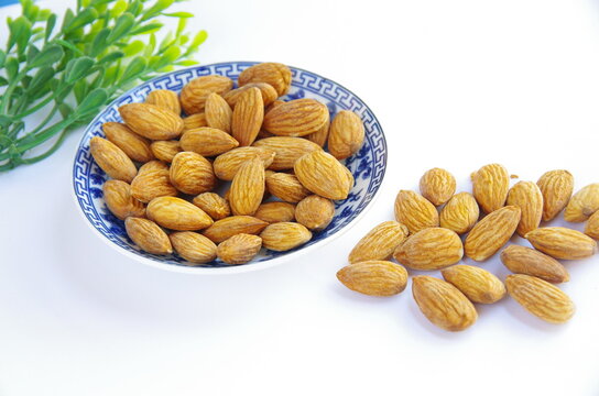 Dried fruit almond