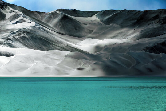 Dream baisha lake, stream and hills