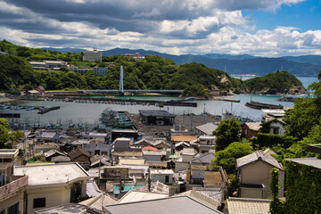 上からの雑賀崎の町並み