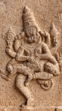 Sculpture of Bhagwan Narsimha on the pillar of Sri Ranganathaswamy Temple, Srirangam, Trichy, Tamil Nadu, India
