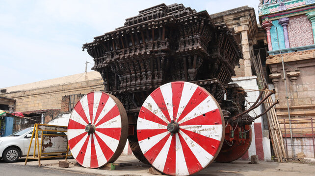 Carved Wooden Chariot of Sri Ranganathaswamy Temple, Srirangam, Trichy, Tamil Nadu, India