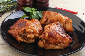 Roasted chicken leg with spicy sauce