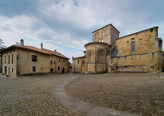 Picturesque and medieval village of cobbled streets in Santillana de Mar, Cantabria, SPAIN - 509346354