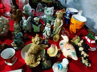 Decoration pieces on a market stall