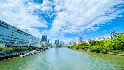 Naklejka premium Along the river in Osaka City