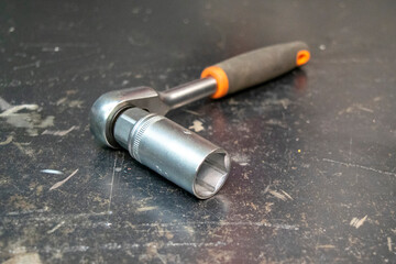 Llave criket con un tubo