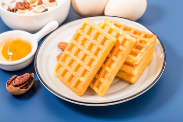 Delicious breakfast dessert waffles，Delicious afternoon tea waffles