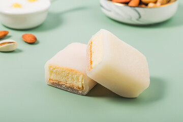 Afternoon tea snack: Yogurt pastry