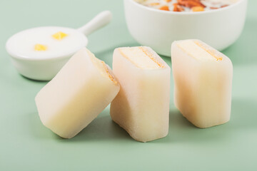 Afternoon tea snack: Yogurt pastry