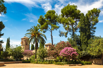 Gardens in Alhambra palace in Granada - obrazy, fototapety, plakaty