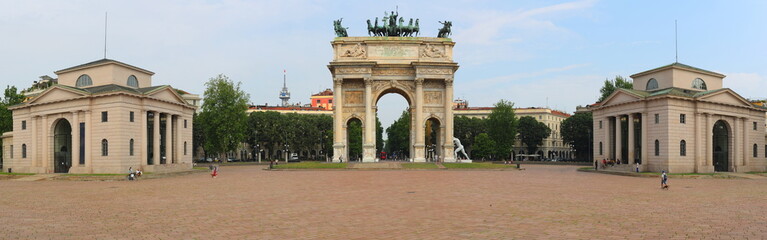 Obraz premium arco della pace di milano in italia