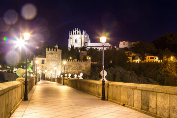 Fototapeta na wymiar Bridge San Martin in Toledo, Spain