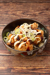 鶏肉の唐揚げ丼