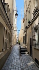 Narrow passage in Paris