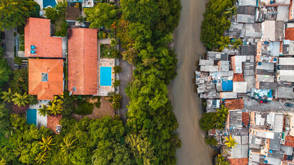 Recife Pernambuco Nordeste RioMar Prédios Casas Pina Cabanga Afogados Rios Enchente Favela Mansões Desigualdade Ponte Transporte Carros  - obrazy, fototapety, plakaty