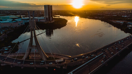 Recife Pernambuco Nordeste RioMar Prédios Casas Pina Cabanga Afogados Rios Enchente Favela Mansões Desigualdade Ponte Transporte Carros  © Pedro