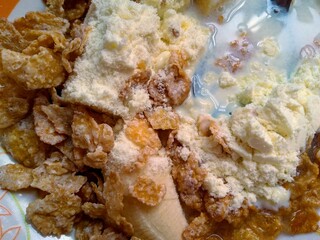 corn flakes and milk