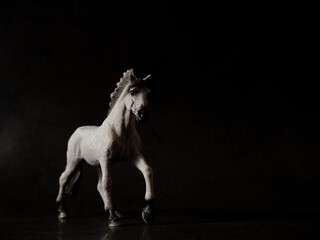Fototapeta premium 白馬のフィギュア