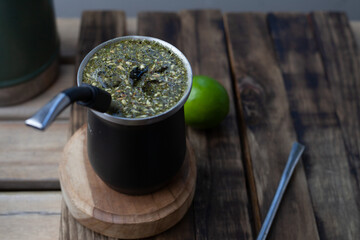 Erva Mate, tereré, terere, bebida típica  do pantanal com limão, erva e gelo.