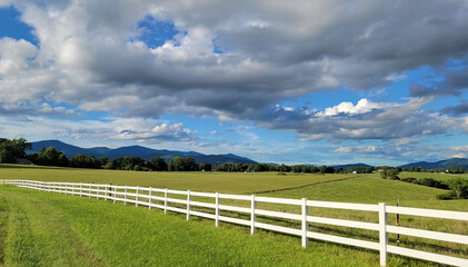 Blue Ridge Mountains, clear sky with mountains, country landscape with mountains