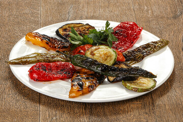 Vegan cuisine - grilled vegetable mix