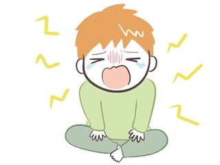 大声でわがままに泣き喚く男の子