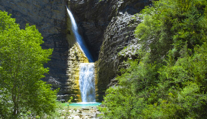 Waterfall of Oros Bajo, in the Pyrenees of Huesca - obrazy, fototapety, plakaty