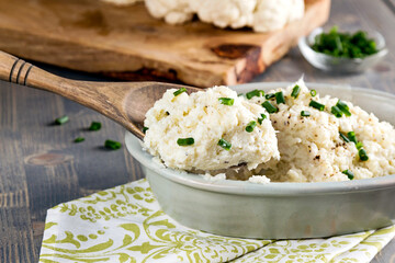 Mashed Cauliflower, a Healthy Alternative to Mashed Potatoes 