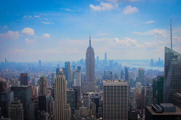 Vue du ciel sur les gratte ciels de manhattan à New York depuis le Rockefeller center