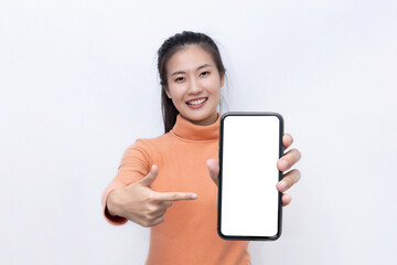 Obraz premium Asian Woman Show Big Mobile Phone Screen with Blank Copy Space