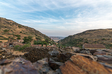 Patones de Arriba is one of the most representative examples of black slate architecture, being a unique example in the Community of Madrid.