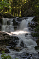 Fototapeta na wymiar Rißloch Wasserfälle im Bayrischen Wald bei Maisdorf - Wandererlebnis