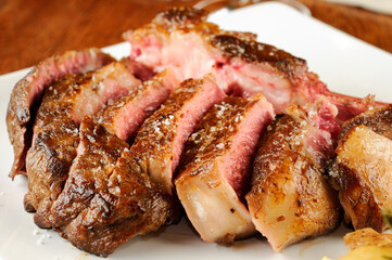 Sirloin steak with potatoes