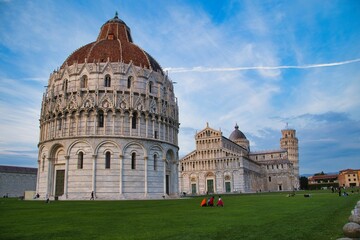 Baptisterio, catedral y torre de Pisa