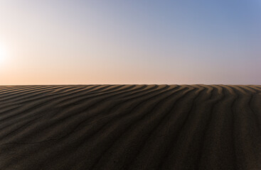 Naklejka premium 砂丘とスカイライン