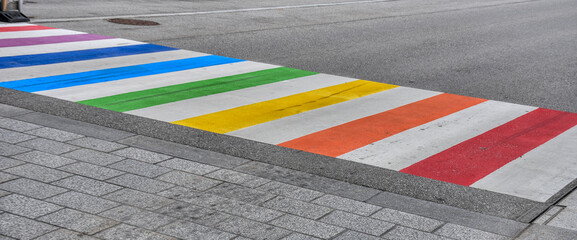 Zebrastreifen, bunt, Streifen, Farbe, Regenbogen, Regenbogenfarben, Schutzweg, farbenfroh, LGBTIQ,...