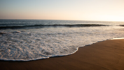 El paraíso. Una playa al atardecer, sin nadie más que tú. 