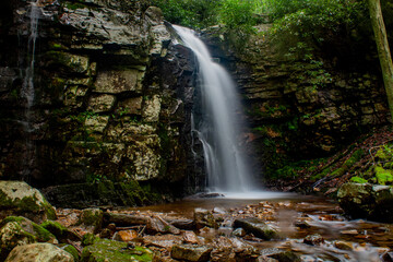 Naklejka na ściany i meble Gentry Creek Falls in Tennessee