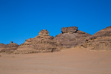 al ula rocks and limestones 