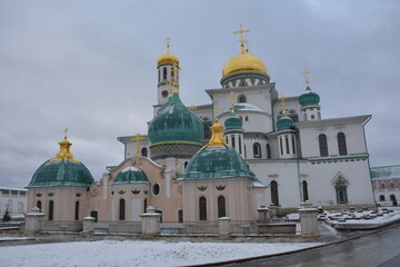 Fototapeta na wymiar monastery near Moscow
