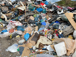 Müllberge in einem Recyclinghof